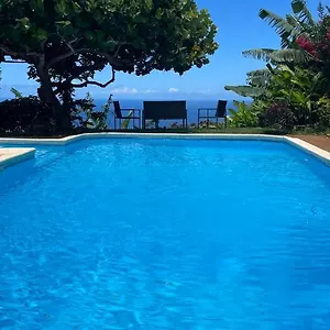 Te Miti Punaauia (Tahiti)